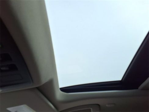 New 2025 Nissan Rogue Platinum w/ Tech Package image 11