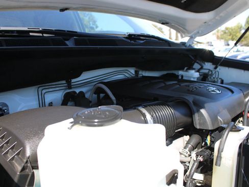 Used 2017 Toyota Tundra SR5 w/ SR5 Upgrade Package RWD image 35