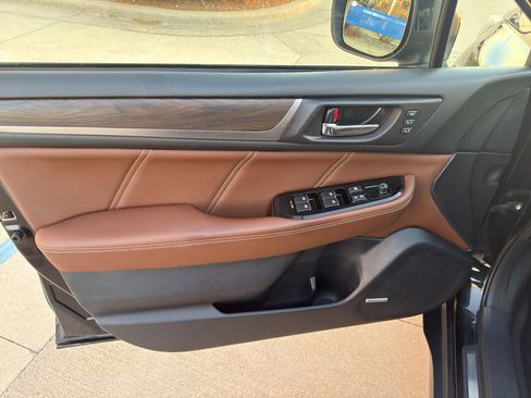 Used 2019 Subaru Outback 3.6R Touring w/ Popular Package #3A image 13