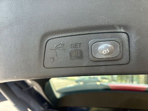 Used 2017 Lincoln MKC Reserve FWD image 7