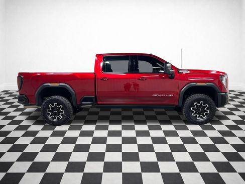 Certified 2025 GMC Sierra 2500 AT4X image 2