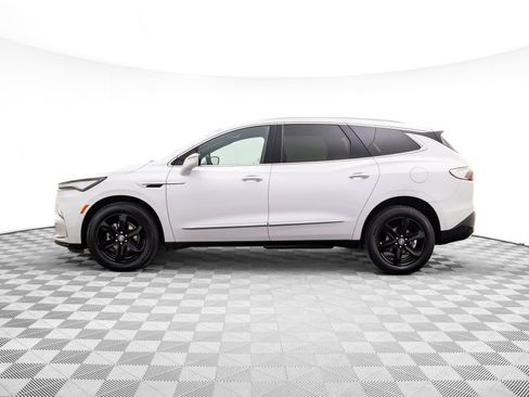 Used 2023 Buick Enclave Essence w/ Experience Buick Package AWD/4WD image 2