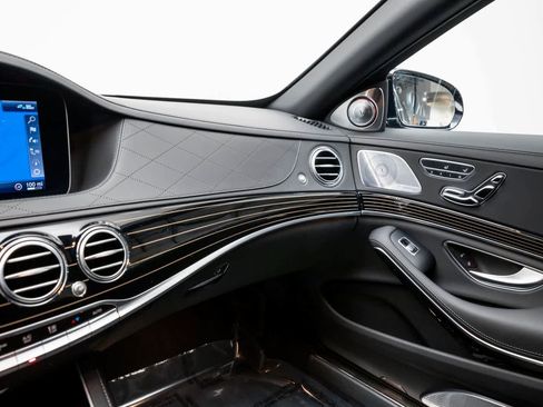 Used 2020 Mercedes-Benz Maybach S 560 4MATIC image 44