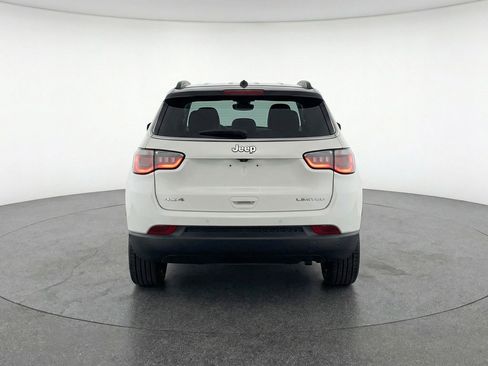 Used 2025 Jeep Compass Limited image 7