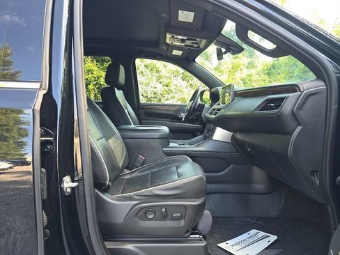 Used 2021 Chevrolet Tahoe Premier w/ Premium Package AWD/4WD image 28