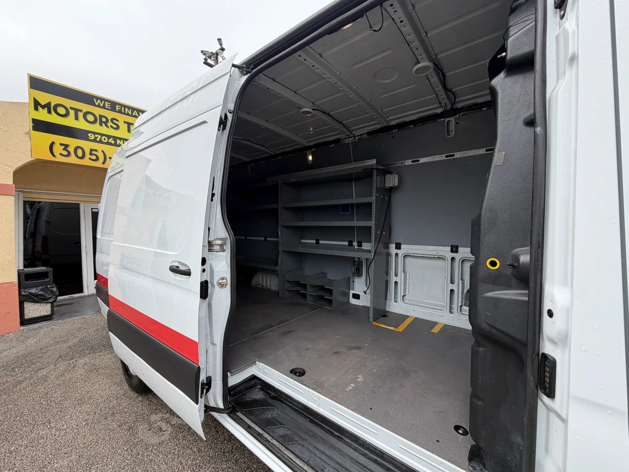 Used 2022 Mercedes-Benz Sprinter 2500 image 8