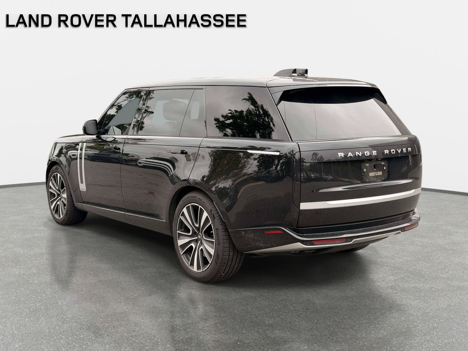 Used 2024 Land Rover Range Rover Long Wheelbase Autobiography AWD/4WD image 7