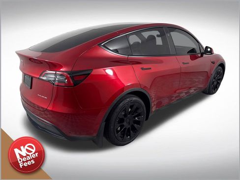 Used 2024 Tesla Model Y Long Range AWD/4WD image 3