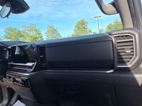 Used 2025 Chevrolet Silverado 1500 LT image 28