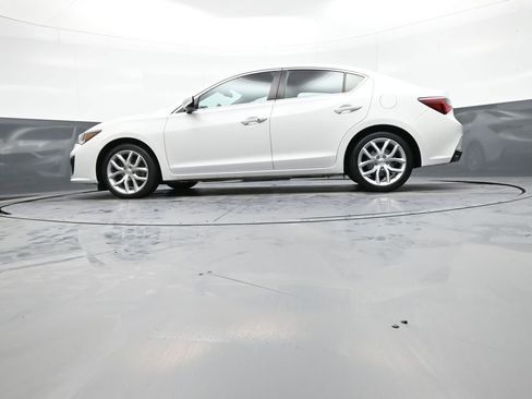 Used 2019 Acura ILX image 32