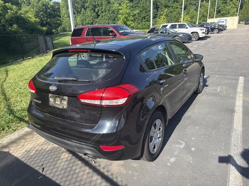 Used 2017 Kia Forte LX FWD image 7
