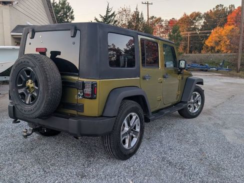 Used 2010 Jeep Wrangler Unlimited Sport image 3