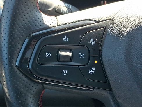 Used 2025 Chevrolet Trax RS w/ Driver Confidence Package image 23