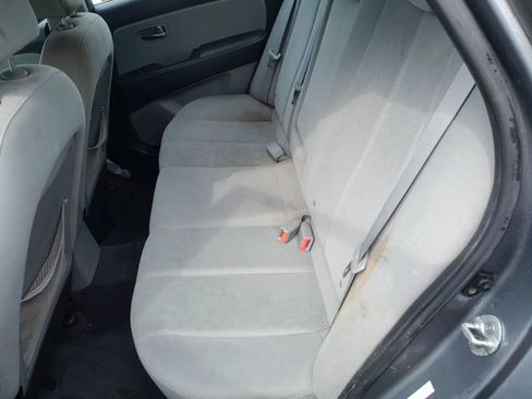 Used 2010 Hyundai Elantra GLS FWD image 4