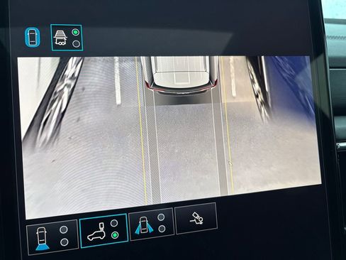 Certified 2025 GMC Yukon Denali w/ Sun & Power Step Package image 31