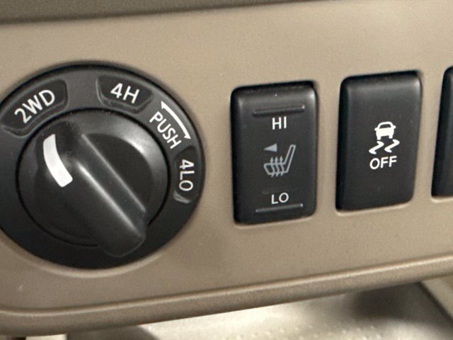 Used 2016 Nissan Frontier SV w/ SV Value Truck Package AWD/4WD image 25