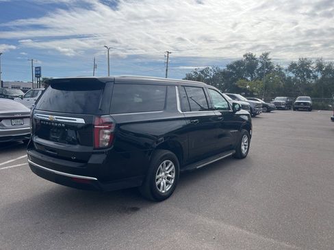 Used 2024 Chevrolet Suburban LT image 5