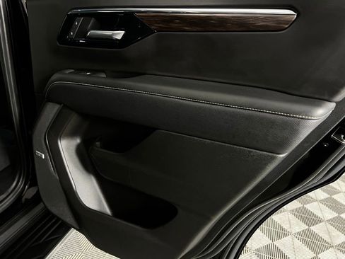 Used 2025 Chevrolet Tahoe Premier image 27