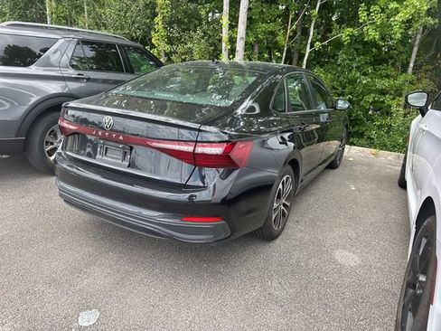 Used 2025 Volkswagen Jetta Sport FWD image 11
