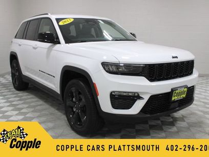 Used 2023 Jeep Grand Cherokee Limited w/ Black Appearance Package