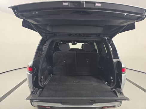 Used 2023 Rivian R1S Adventure image 16