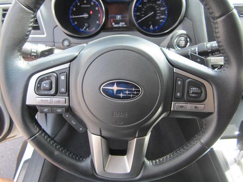 Used 2017 Subaru Outback 2.5i Limited image 32