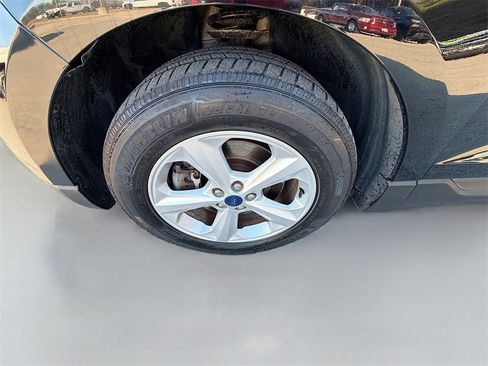 Used 2017 Ford Edge SE w/ Cargo Accessory Package image 30