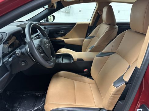 Used 2023 Lexus ES 350 w/ Premium Package image 16