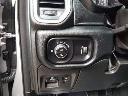 Used 2022 RAM 1500 Big Horn AWD/4WD image 18