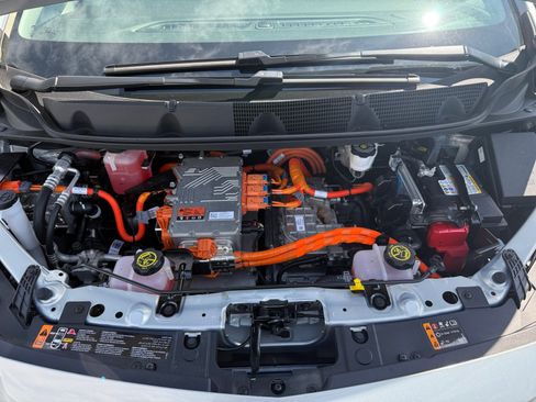 Used 2023 Chevrolet Bolt LT w/ Infotainment Package FWD image 20