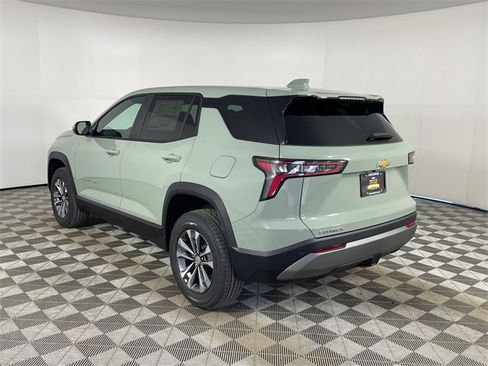 New 2026 Chevrolet Equinox LT image 18