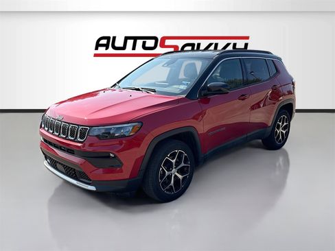 Used 2024 Jeep Compass Limited image 3