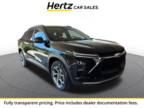 Used 2025 Chevrolet Trax LT FWD image 1