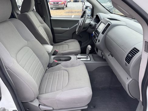 Used 2019 Nissan Frontier S image 22