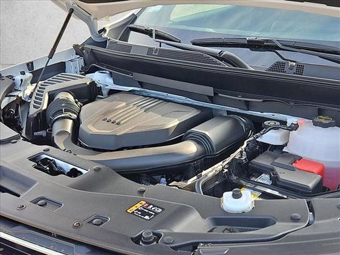 New 2026 Chevrolet Traverse LT w/ LPO, Floor Liner Package image 17