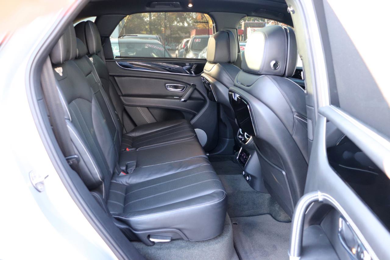 Used 2018 Bentley Bentayga AWD/4WD image 13