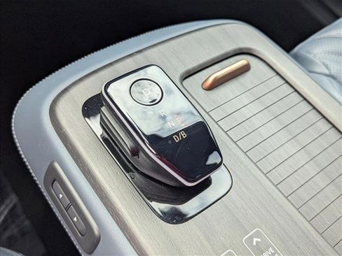 Used 2023 Nissan Ariya image 12