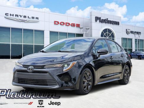 Used 2024 Toyota Corolla LE FWD image 2