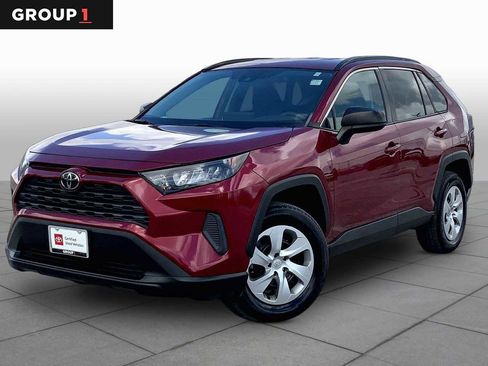 Used 2021 Toyota RAV4 LE FWD image 1