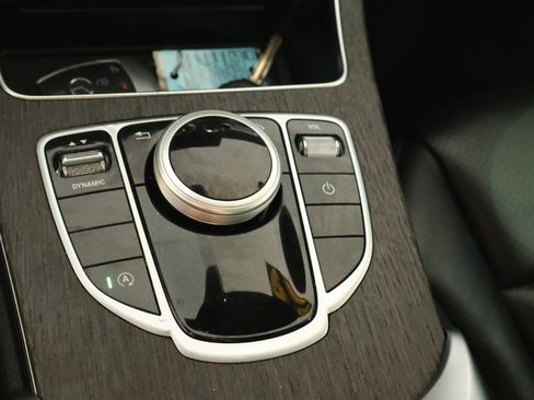 Used 2019 Mercedes-Benz C 300 4MATIC Sedan image 21