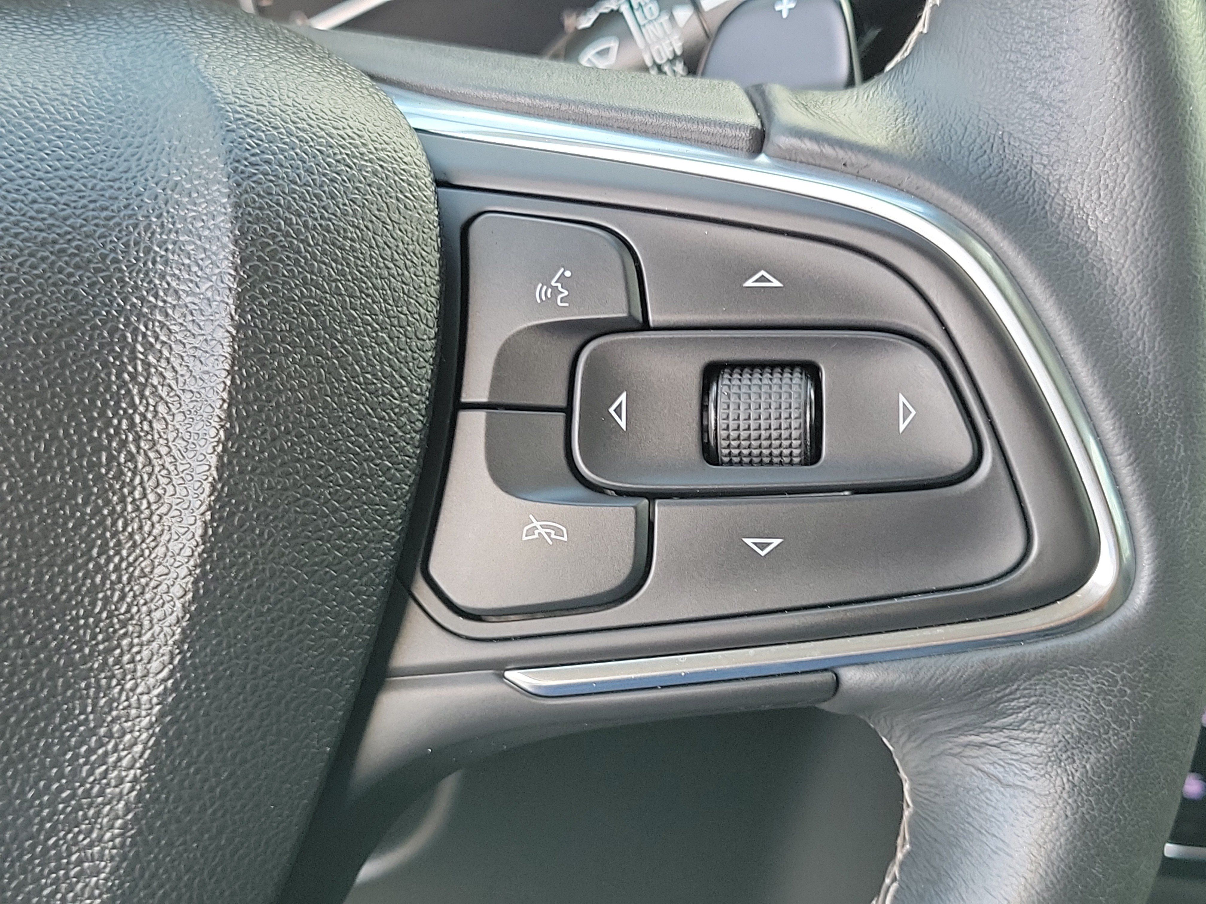Used 2023 Buick Envision Preferred AWD/4WD image 23