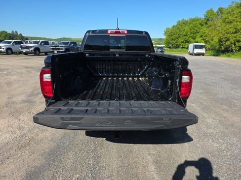 Used 2024 GMC Canyon Elevation w/ Elevation Premium Package AWD/4WD image 8