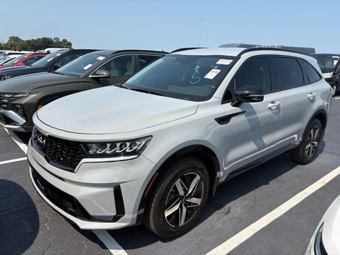 Used 2023 Kia Sorento EX FWD image 11