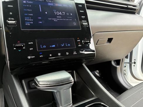 Used 2022 Hyundai Santa Cruz SEL Premium AWD/4WD image 21