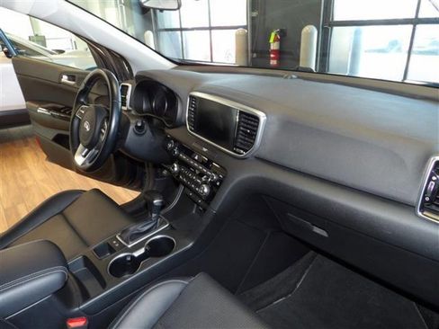 Used 2020 Kia Sportage EX image 13