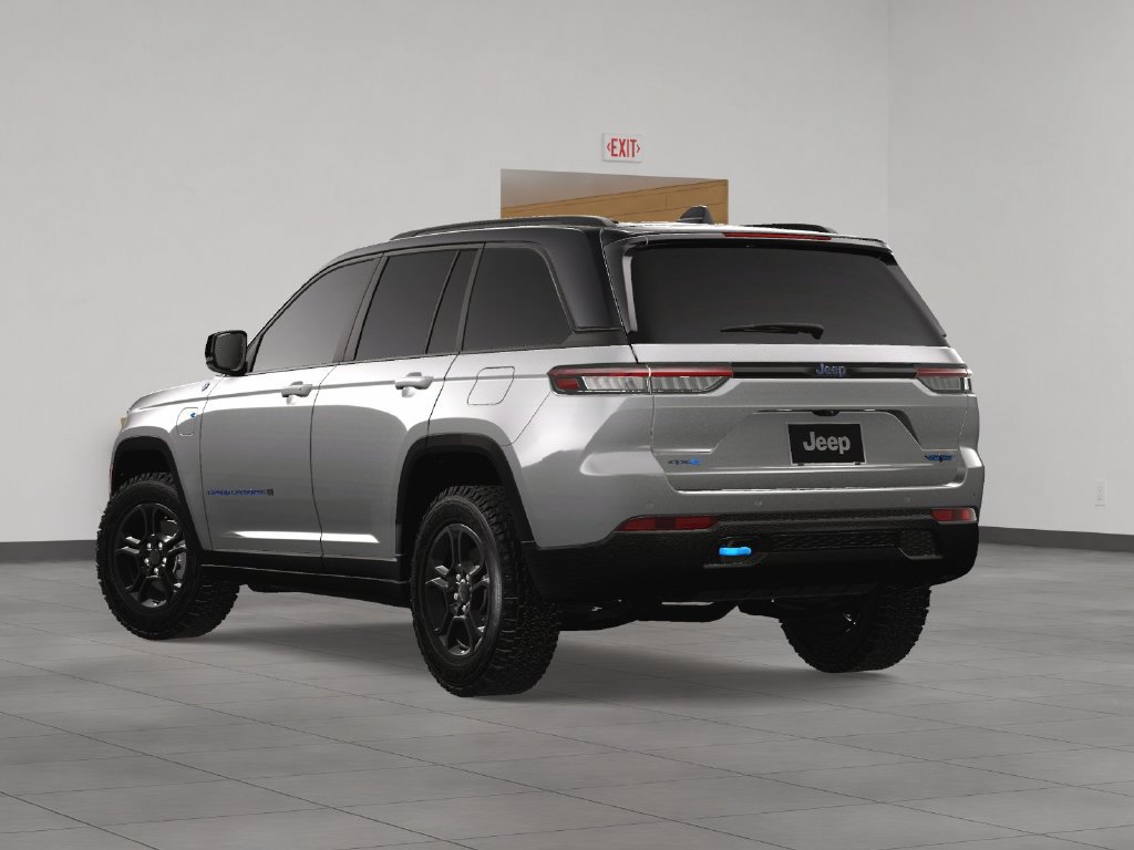 New 2024 Jeep Grand Cherokee Trailhawk w/ Advanced Protech Group II AWD/4WD image 4