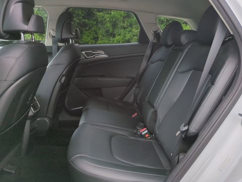 Certified 2023 Kia Sportage EX FWD image 14