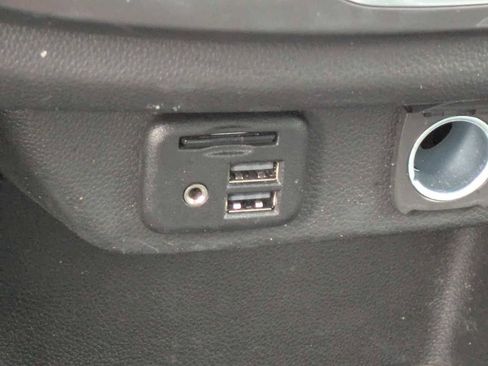 Used 2022 Chevrolet Traverse RS image 31