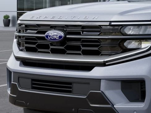 New 2027 Ford Expedition Max Platinum w/ Driver's Package AWD/4WD image 17