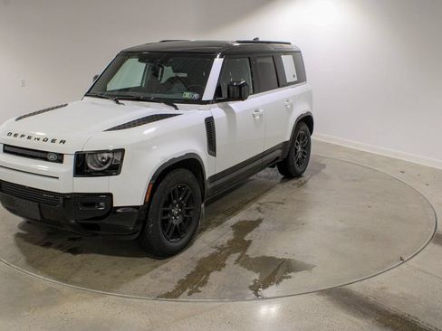 Used 2022 Land Rover Defender 110 X-Dynamic SE AWD/4WD image 1